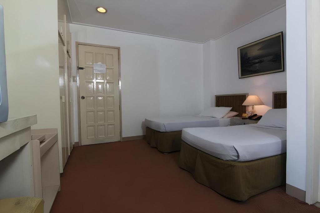 Hotel Supreme Baguio City Екстериор снимка